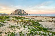 Morro Rock Majesty - Morro Bay, Californië van Joseph S Giacalone Photography thumbnail