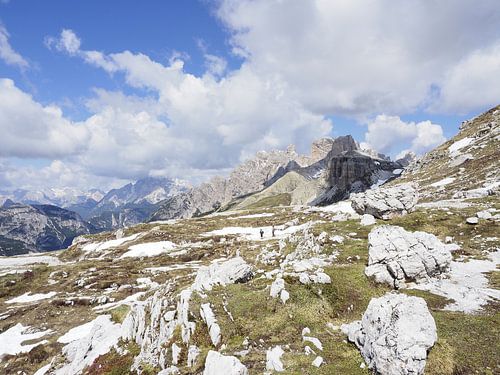 Spectaculaire bergfoto van de beroemde Drie Toppen in de Dolomieten - een tijdloos motief voor alle bergliefhebbers. Heldere structuren, indrukwekkende rotswanden en de onmiskenbare alpine achtergrond