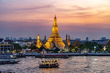 Wat Arun in Bangkok van Peter Schickert