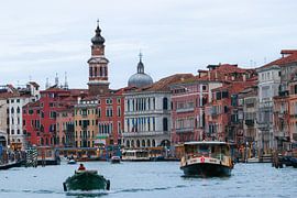 Venice. by Josmar Colmenares