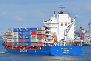 BG Emerald im Hafen von Rotterdam
