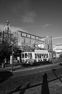 Tramway à Porto, Portugal sur Ellis Peeters
