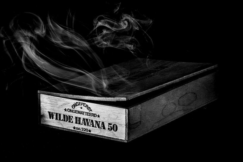 Là où il y a de la fumée, il y a la Havane sauvage (en noir et blanc) par Marcel Runhart