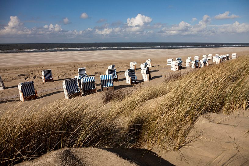 Plage sur l'île de Spiekeroog, Basse-Saxe par Peter Schickert