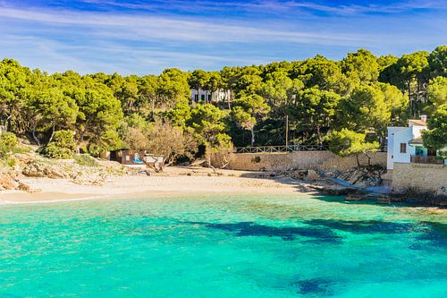 Idyllisch baaitje strand Cala Gat in Cala Ratjada, Mallorca, Spanje