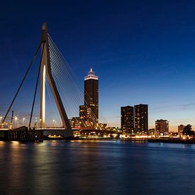 Manhatten on the Maas by Guido Akster