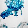 Gouttes bleues dans l'eau sur Mixed media vector arts