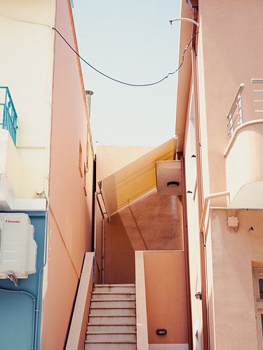 The colorful alleys in Argostoli, Kefalonia | Travel Photography