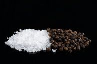Cristaux de sel et de poivre noir  par Sjoerd van der Wal Photographie Aperçu