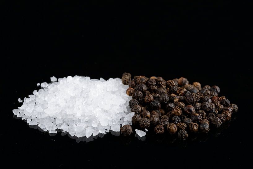 Cristaux de sel et de poivre noir  par Sjoerd van der Wal Photographie