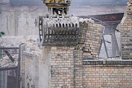 Demolition of the storage building of the complex Böllberger Mühle in Halle