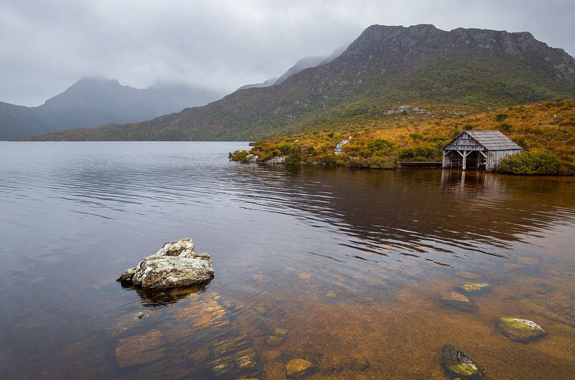 Dove Lake Boatshed by Ronne Vinkx