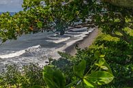 Kiezelstrand bij Sainte Suzanne op het eiland Réunion van Reiner Conrad thumbnail