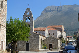 Église en pierre à Areopoli, en Grèce sur Tomherkules