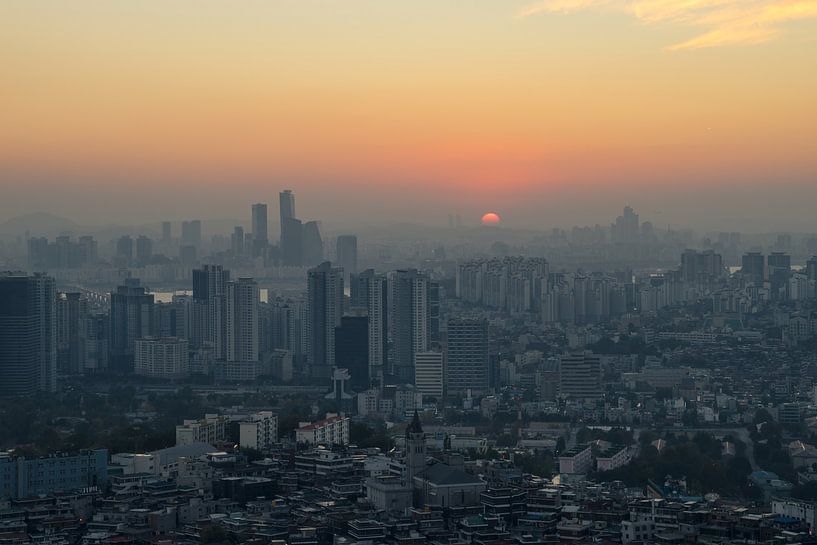 Sonnenuntergang in Seoul von Tom Uhlenberg