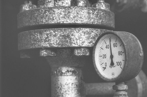 Druckanzeige im Schatten der Zeit