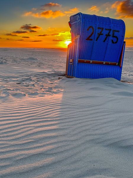 Zonsondergang op het strand op Juist van Dirk Rüter