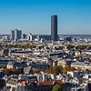 Blick auf moderne und historische Gebäude in Paris, Frankreich von Rico Ködder