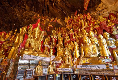 PINDAYA CAVE WITH 8000 BUDDHA STATUES