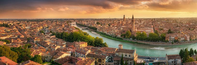 Skyline Panorama von der Stadt Verona in Italien von Voss Fine Art Fotografie