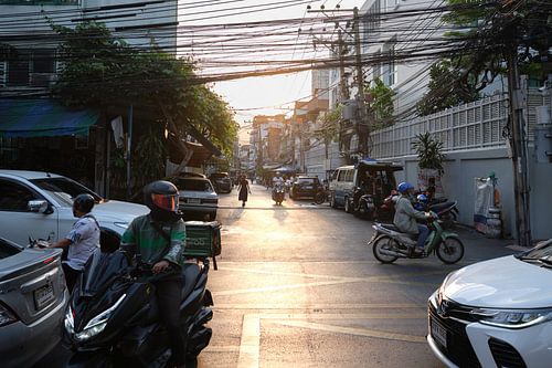 Ambiance nocturne dans les rues de Bangkok