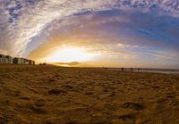 Herbstsonnenuntergang am Strand