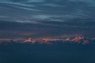 Zonsondergang Himalaya met bewolking  van Ellis Peeters thumbnail