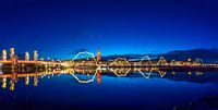Stadsfront Kampen panorama met verlichte bruine vloot van Fotografie Ronald thumbnail