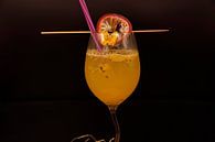 Aperitif mit frischer Passionsfrucht. von Babetts Bildergalerie Miniaturansicht
