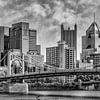 Andy Warhol Bridge in Pittsburgh – Monochrom von Melanie Viola