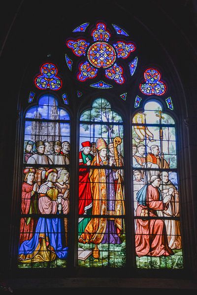 Notre Dame d'Epine, vitraux par Jan Fritz