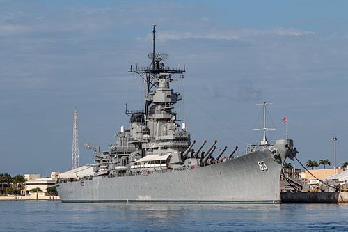 Battleship USS Missouri (BB-63). by Jaap van den Berg