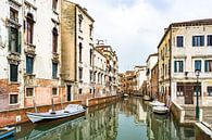 Kanaal in Venetië van Michel van Kooten thumbnail