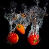 Splashing fruit, paprika en tomaat van Truus Nijland
