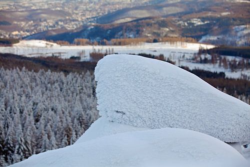 Paysage hivernal dans le Harz - Dans la vallée se trouve Wernigerode