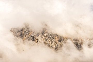 Wolken en bergen van Reis Genie