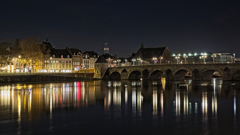 Servaas bridge in Maastricht by Rob Boon