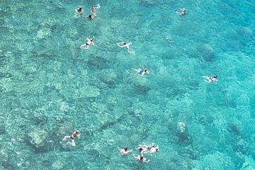 Zwemmen in een turquoise zee van Photolovers reisfotografie
