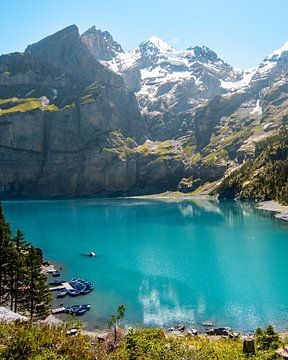 Lake Oeschinen in Switzerland by Dayenne van Peperstraten