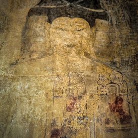 Verwitterter Buddha in Gold-, Braun- und Rot-Tönen von Affect Fotografie