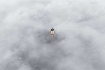 Dom tower in the morning mist in Utrecht by Bas van Setten