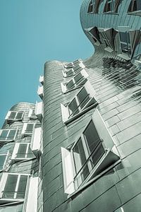 Metallfassade Frank Gehry Gebäude Düsseldorf