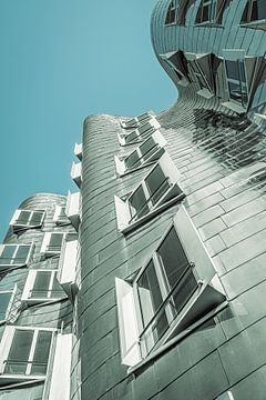 Metal facade Frank Gehry building Düsseldorf by Dieter Walther