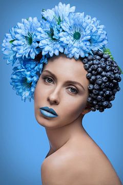 Portret vrouw -Blueberries van Gisela- Art for You