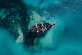 An abandoned pirate ship from days gone by by Digitale Schilderijen