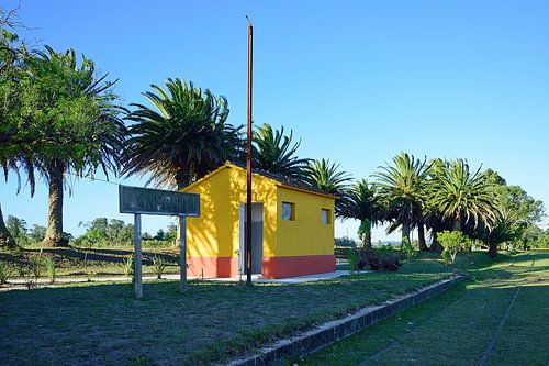 Perron van het treinstation Pueblo Garzón