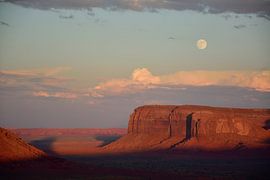 Spearhead Mesa at sunset by Frank's Awesome Travels