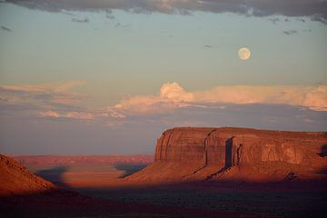 Spearhead Mesa bij zonsondergang van Frank's Awesome Travels