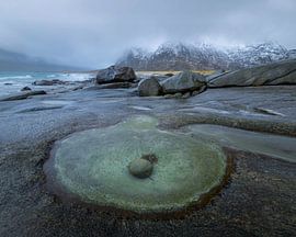 Uttakleiv beach by Roelie Steinmann