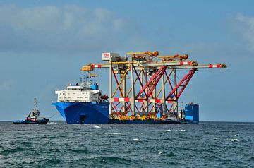 Megatransport Kräne auf dem Seeweg von Karel Frielink